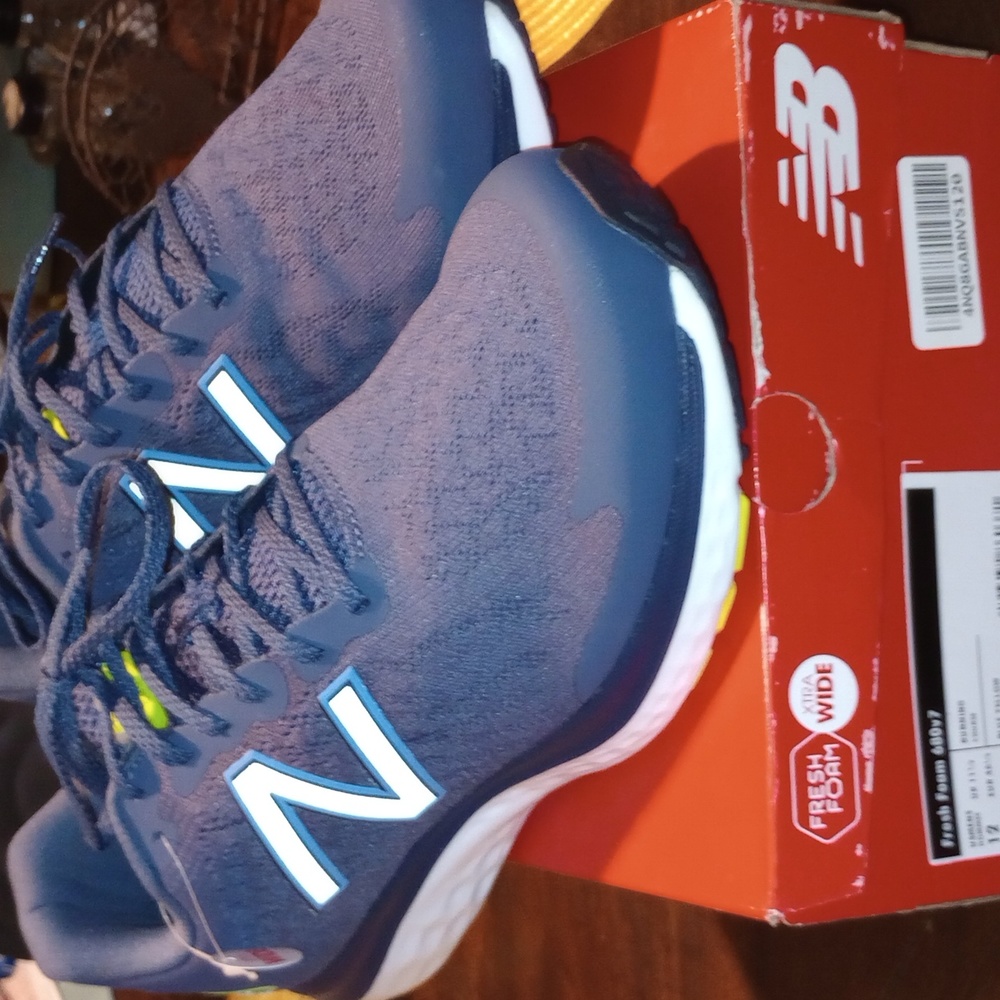 Men's new new balance shoes size 12 wide